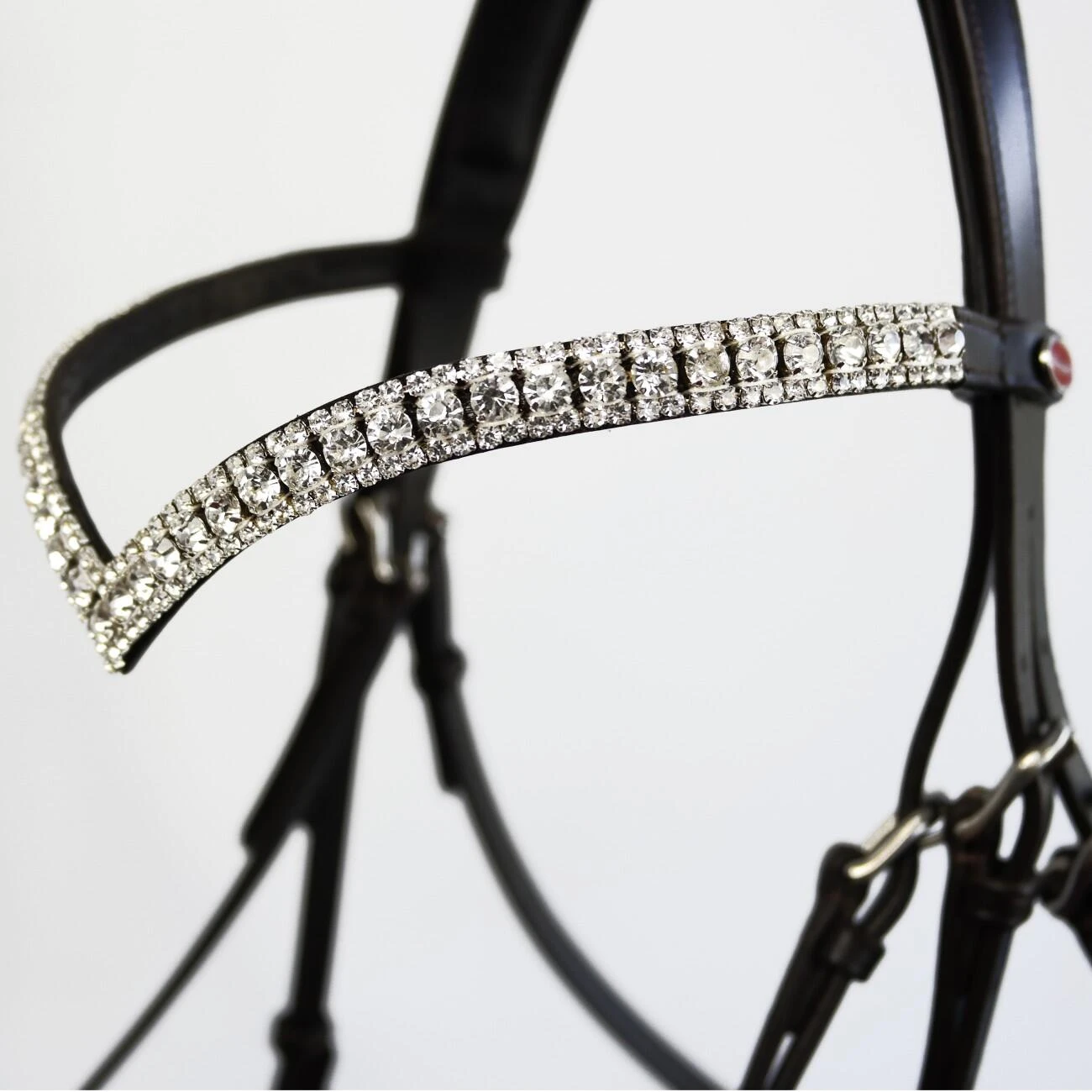 Lynton Snaffle Bridle With X2 Browbands - Image 10