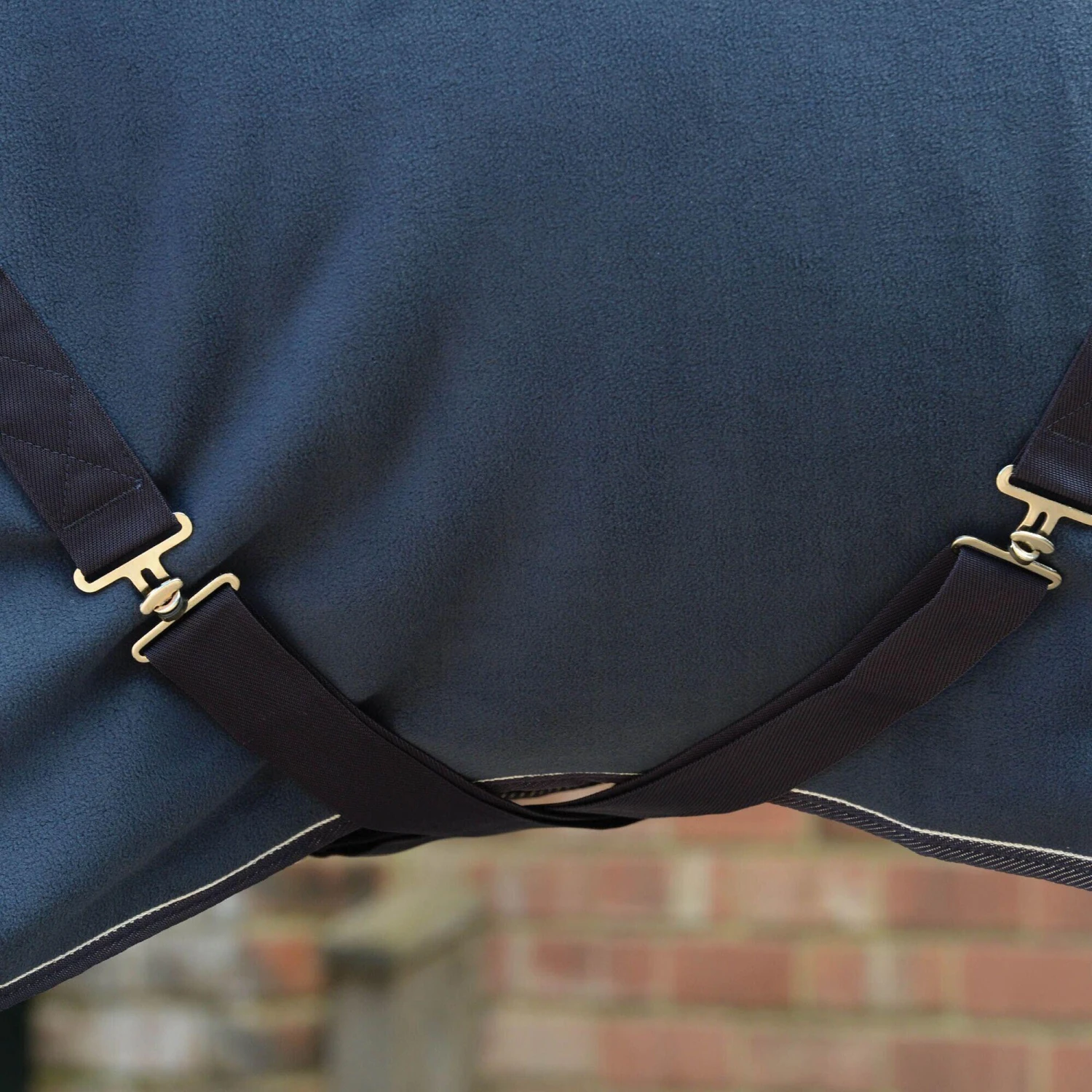 Weatherbeeta StandardNeck Sherpa Fleece Horse Cooler Rug (Maroon/White) - Image 6