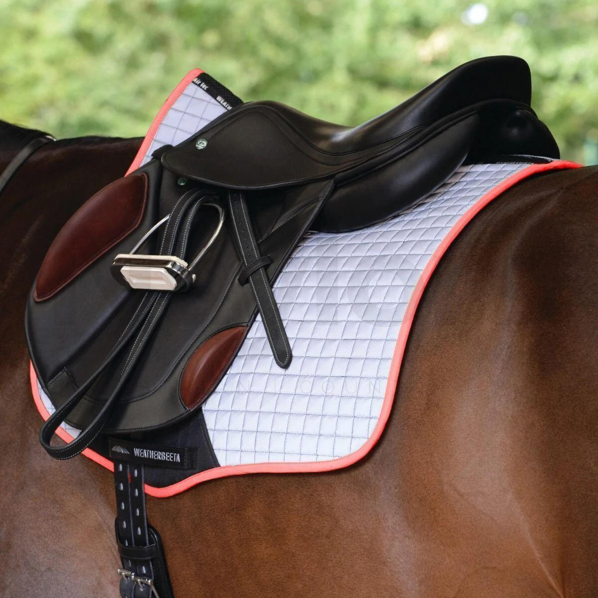Weatherbeeta Prime Reflective Horse Saddlepad (Silver/Yellow) - Image 4