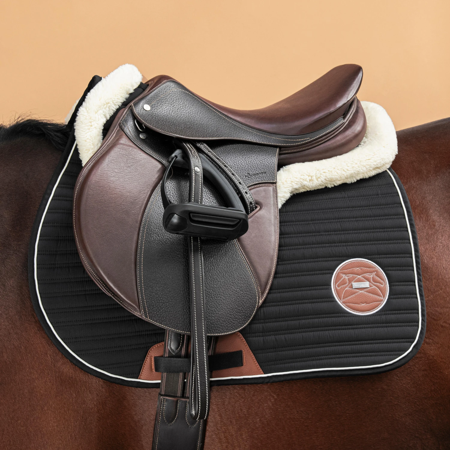 Synthetic Sheepskin Saddle Pad 900 - Image 5